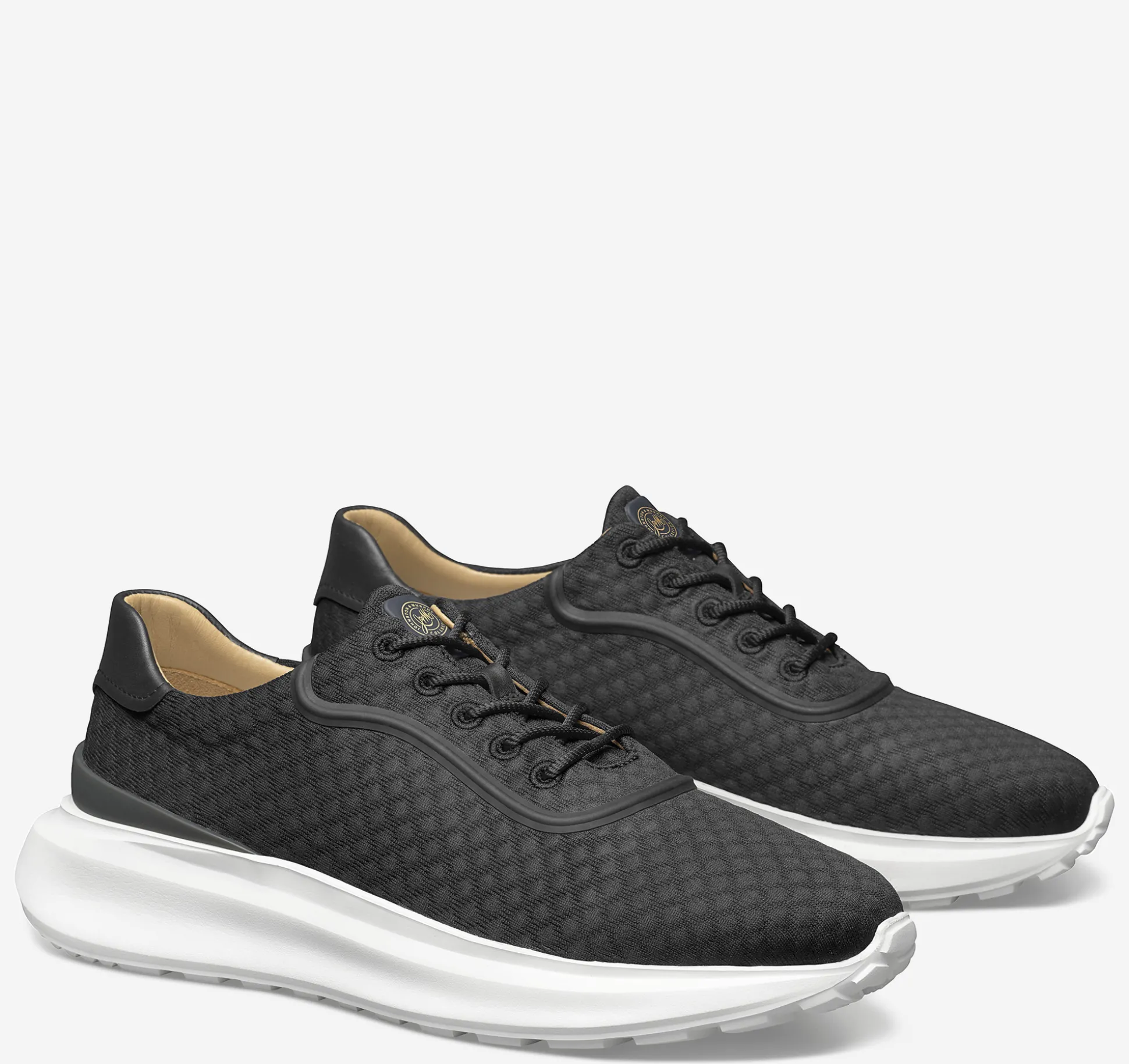Kenning Knit Trainer